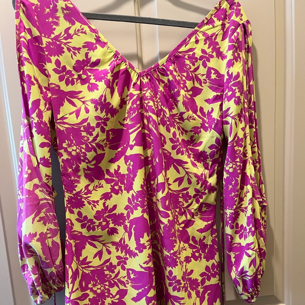 Cutout sleeve floral dress